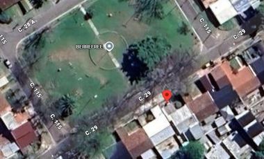 Casa en venta - 2 dormitorios 2 baños - Cochera - 200Mts2 - Berazategui