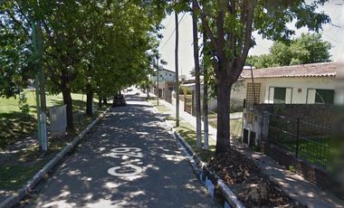 Casa en venta - 2 dormitorios 2 baños - Cochera - 200Mts2 - Berazategui