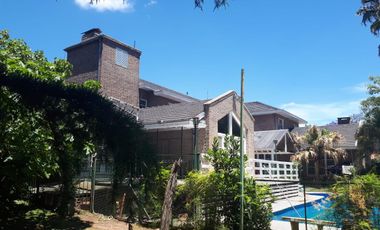 Casa venta -8 dormitorios-5 baños-5 cocheras -2100mts2 totales- Ranelagh