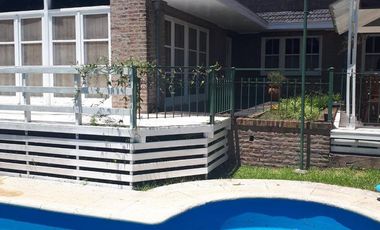Casa venta -8 dormitorios-5 baños-5 cocheras -2100mts2 totales- Ranelagh