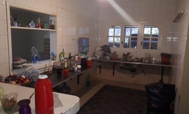 Casa venta -8 dormitorios-5 baños-5 cocheras -2100mts2 totales- Ranelagh