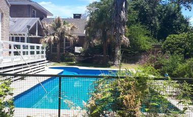 Casa venta -8 dormitorios-5 baños-5 cocheras -2100mts2 totales- Ranelagh