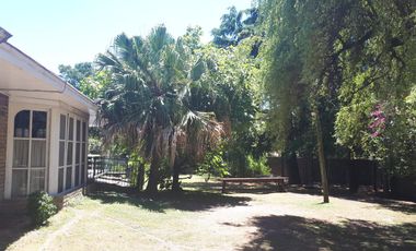 Casa venta -8 dormitorios-5 baños-5 cocheras -2100mts2 totales- Ranelagh