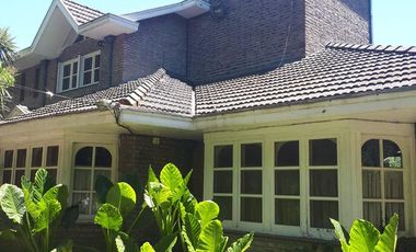 Casa venta -8 dormitorios-5 baños-5 cocheras -2100mts2 totales- Ranelagh