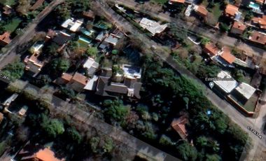 Casa venta -8 dormitorios-5 baños-5 cocheras -2100mts2 totales- Ranelagh