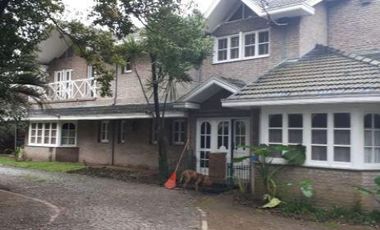 Casa venta -8 dormitorios-5 baños-5 cocheras -2100mts2 totales- Ranelagh