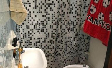 Casa venta - 2 dormitorios - 1 baño - 330mts2 totales - Sourigues