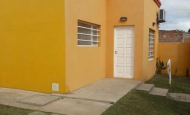 Casa en venta - 2 dormitorios 2 baños - 250mts2 - Necochea
