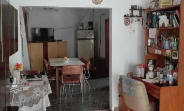 Casa en venta - 4 dormitorios 1 baño - 96mts2 - Don Bosco, Quilmes