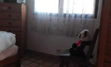 Casa en venta - 4 dormitorios 1 baño - 96mts2 - Don Bosco, Quilmes