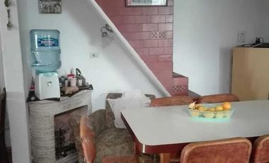 Casa en venta - 4 dormitorios 1 baño - 96mts2 - Don Bosco, Quilmes