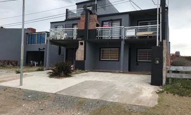 Departamento en venta - 2 dormitorios 1 baño - 120mts2 - Las Toninas