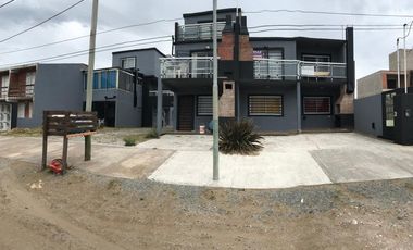 Departamento en venta - 2 dormitorios 1 baño - 120mts2 - Las Toninas