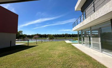 Casa Al Río En Venta - Barrio San Juan, Villanueva, Tigre