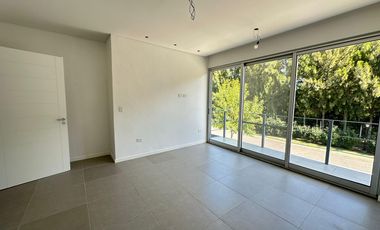 Casa Al Río En Venta - Barrio San Juan, Villanueva, Tigre