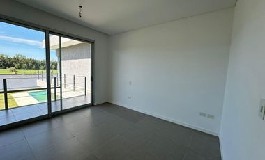 Casa Al Río En Venta - Barrio San Juan, Villanueva, Tigre