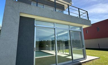 Casa Al Río En Venta - Barrio San Juan, Villanueva, Tigre