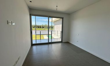 Casa Al Río En Venta - Barrio San Juan, Villanueva, Tigre