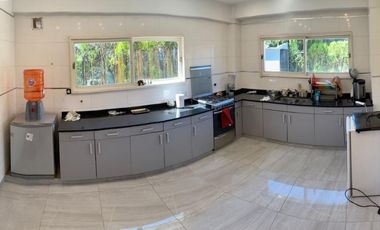 Casa en venta - 3 dormitorios 3 baños - 128mts2 - Country Club El Venado I, Esteban Echeverría