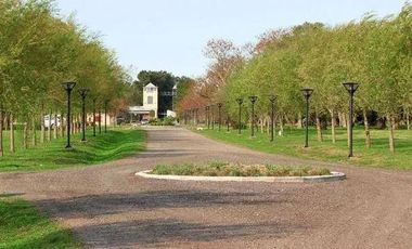 Terreno en venta - 1760mts2 - Club de Campo El Mirador, Coronel Brandsen