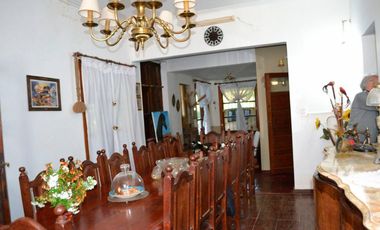 Casa quinta en venta - 3 dormitorios 3 baño 2 cocheras - 11500mts2 - Miramar