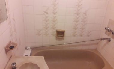 Casa en venta - 4 dormitorios 1 baño - 110mts2 - Berisso