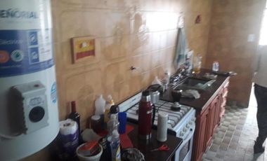 Casa en venta - 4 dormitorios 1 baño - 110mts2 - Berisso