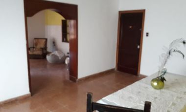 Casa en venta - 4 dormitorios 1 baño - 110mts2 - Berisso