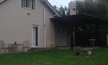 Casa en venta - 2 dormitorios 2 baños - 100mts2 - Sierra De Los Padres, General Pueyrredón