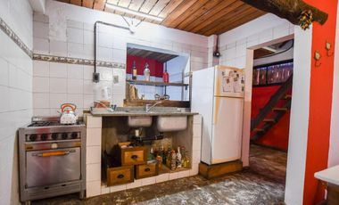 Casa en venta - 3 dormitorios 3 baños - Cochera - 416mts2 - Villa Elisa, La Plata