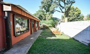 Casa en venta - 3 dormitorios 3 baños - Cochera - 416mts2 - Villa Elisa, La Plata