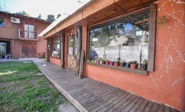 Casa en venta - 3 dormitorios 3 baños - Cochera - 416mts2 - Villa Elisa, La Plata