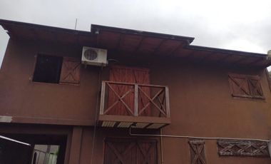 Casa en venta - 3 dormitorios 3 baños - Cochera - 416mts2 - Villa Elisa, La Plata