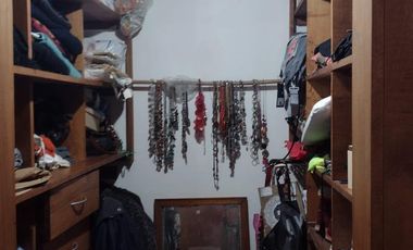 Casa en venta - 3 dormitorios 3 baños - Cochera - 416mts2 - Villa Elisa, La Plata