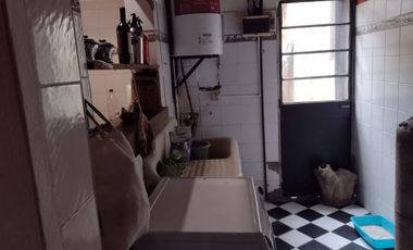 Casa en venta - 3 dormitorios 3 baños - Cochera - 416mts2 - Villa Elisa, La Plata