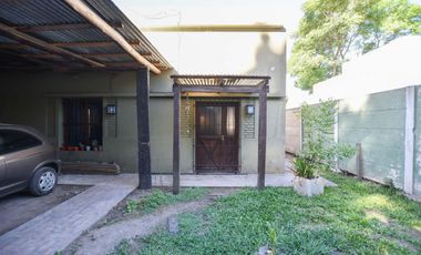 Casa en venta - 3 dormitorios 3 baños - Cochera - 416mts2 - Villa Elisa, La Plata