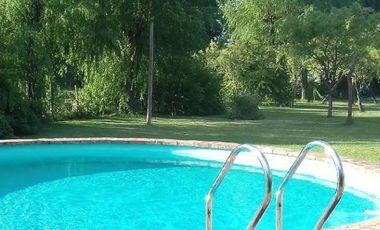 Casa en venta - 3 Dormitorios 3 Baños - Cochera - 1.500Mts2 - Ranchos, General Paz