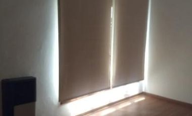 Casa en venta - 3 dormitorios 1 baño 3 cocheras - 330mts2 - Lincoln