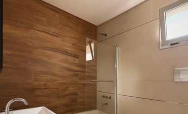 CASA 5 AMBIENTES EN VENTA, BARRIO PRIVADO LOS PARAISOS, LOS CARDALES