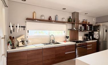 CASA 5 AMBIENTES EN VENTA, BARRIO PRIVADO LOS PARAISOS, LOS CARDALES