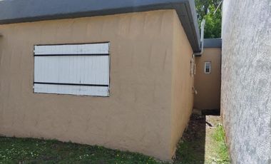 Casa en venta - 2 dormitorios 1 baño - 54mts2 - Santa Clara Del Mar