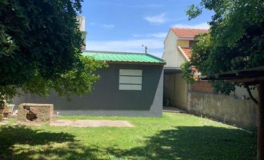 Casa en venta - 2 dormitorios 1 baño - 54mts2 - Santa Clara Del Mar