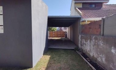 Casa en venta - 2 dormitorios 1 baño - 54mts2 - Santa Clara Del Mar