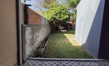 Casa en venta - 2 dormitorios 1 baño - 54mts2 - Santa Clara Del Mar