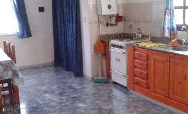 Venta en bloque Casa y  Departamento - 4 dormitorios 2 baños - 400mts2 totales - Las Toninas