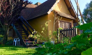 Casa en venta - 4 Dormitorios 2 Baños - Cocheras - 660Mts2 - Valeria Del Mar