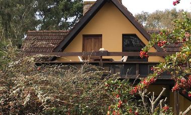 Casa en venta - 4 Dormitorios 2 Baños - Cocheras - 660Mts2 - Valeria Del Mar