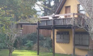 Casa en venta - 4 Dormitorios 2 Baños - Cocheras - 660Mts2 - Valeria Del Mar