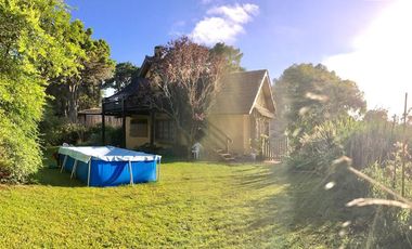 Casa en venta - 4 Dormitorios 2 Baños - Cocheras - 660Mts2 - Valeria Del Mar