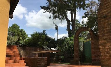 Casa en venta - 4 Dormitorios 2 Baños - Cocheras - 660Mts2 - Valeria Del Mar